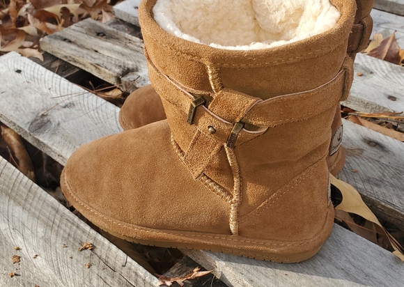 Bearpaw Val Suede Buckle Boots (EUC) - Picture 4 of 8